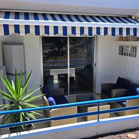 Blue Bay Paradise - Front With Sea View